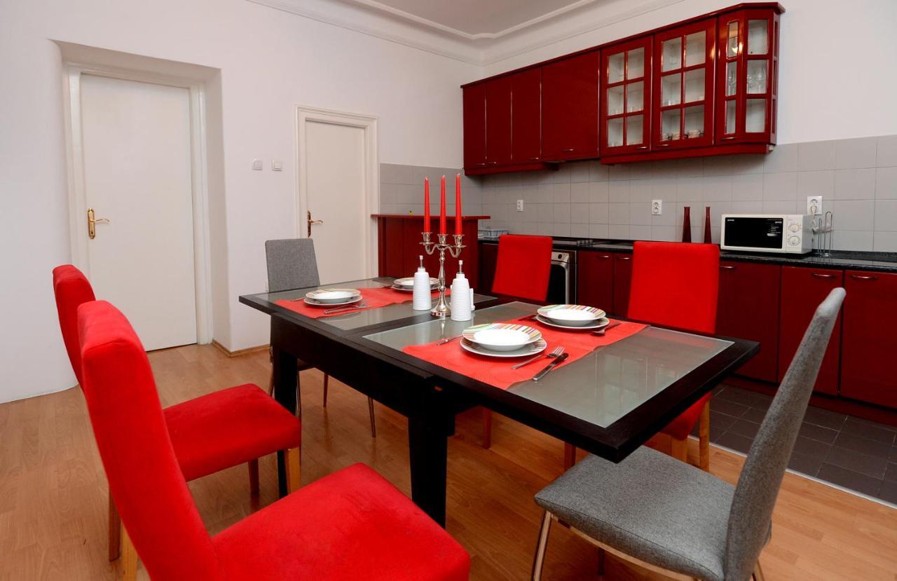 Bloom Apartments Belgrade Luaran gambar